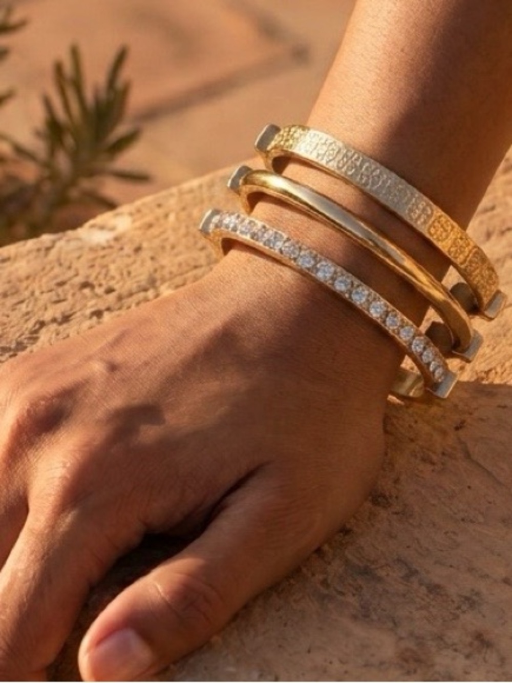 GUESS Silver Accent Bangle Set